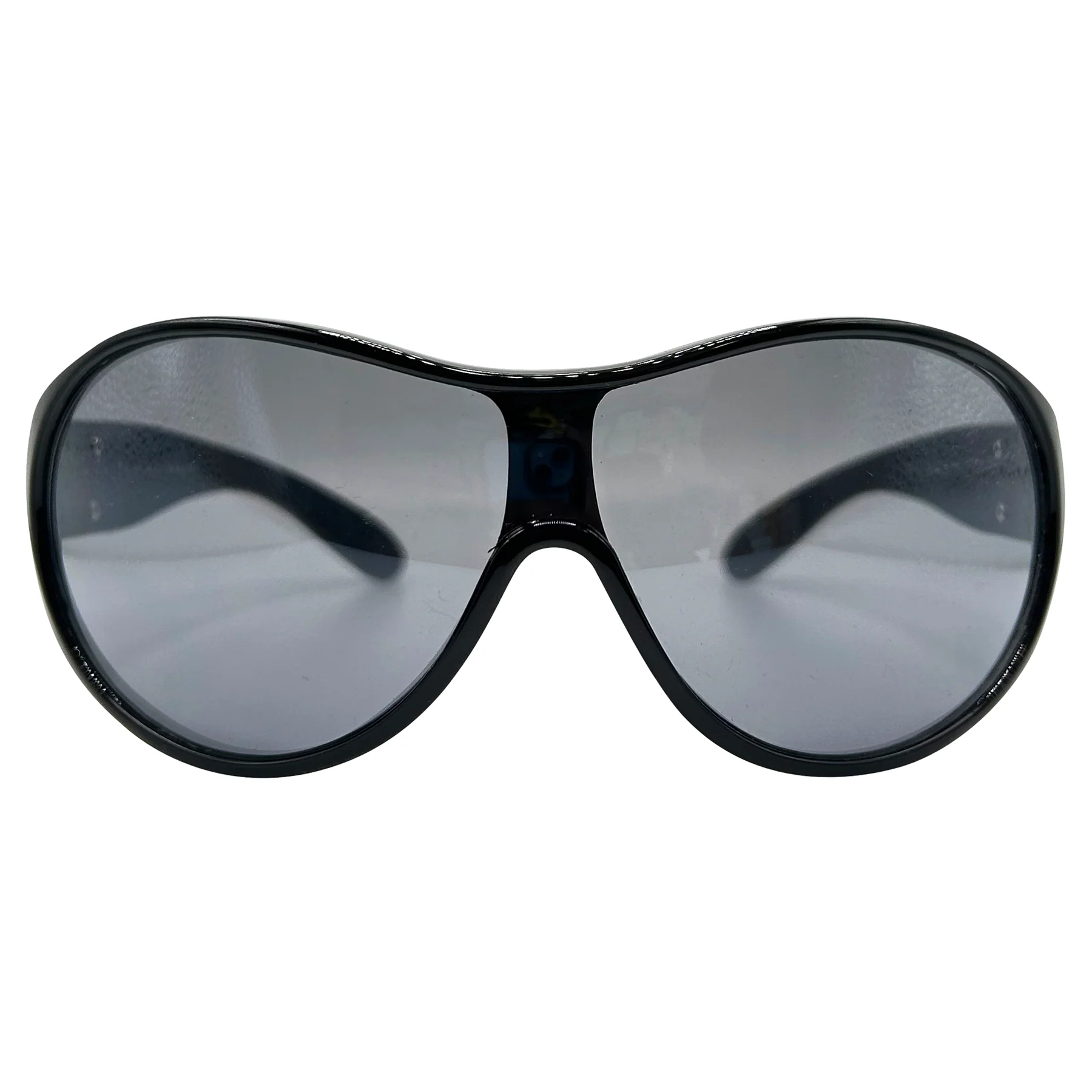 Reflections of Elegance Discover the Beauty of Timeless Eyewear