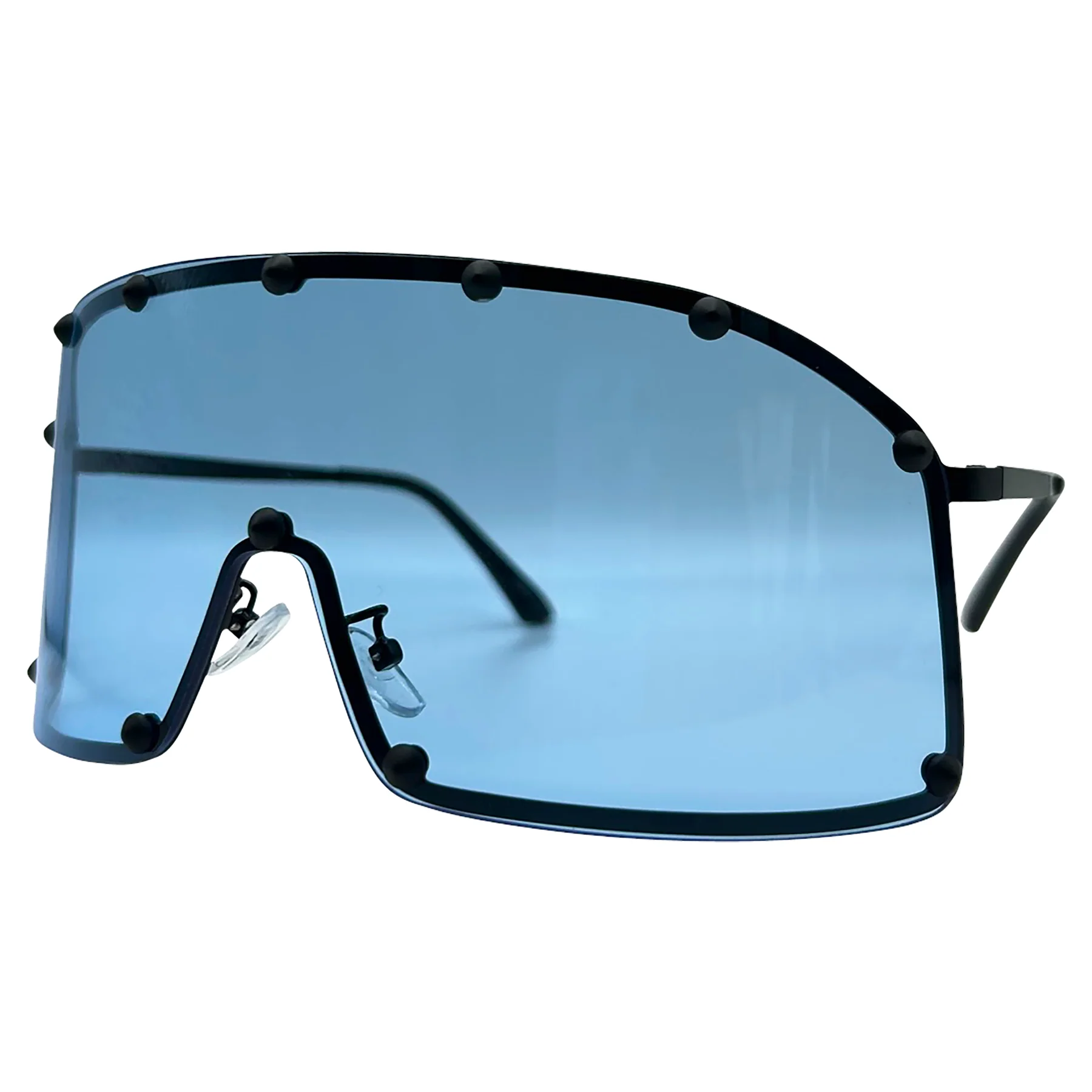 Charming Focus Discover the Beauty of Fashionable Eyewear